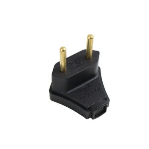 Plug Triangulo 10A Preto V15 - Voltim
